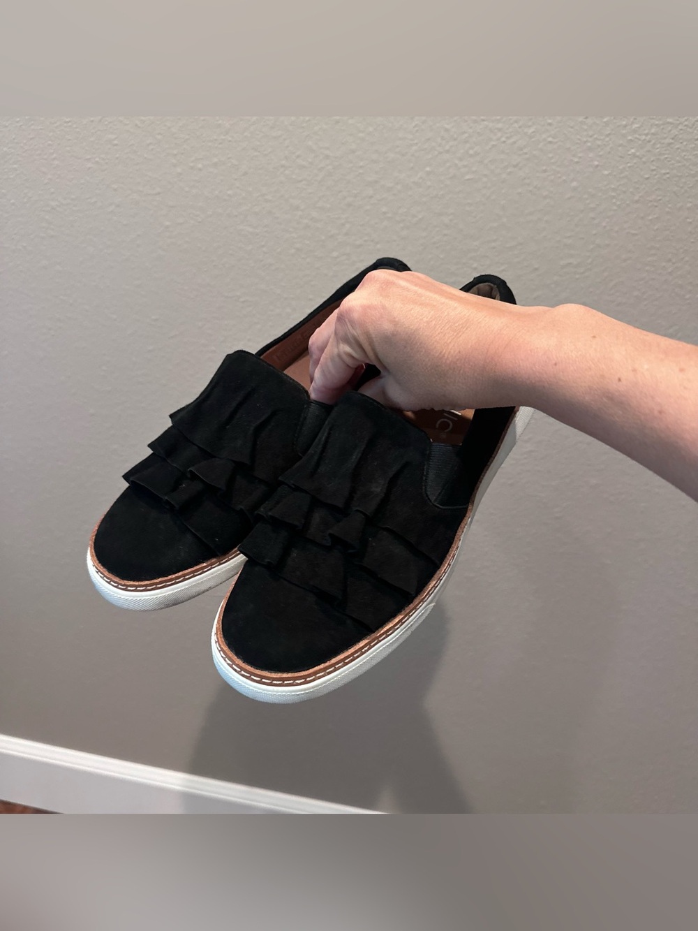 Vionic Mahalo Suede Slip-on Shoes. - Picture 5 of 8